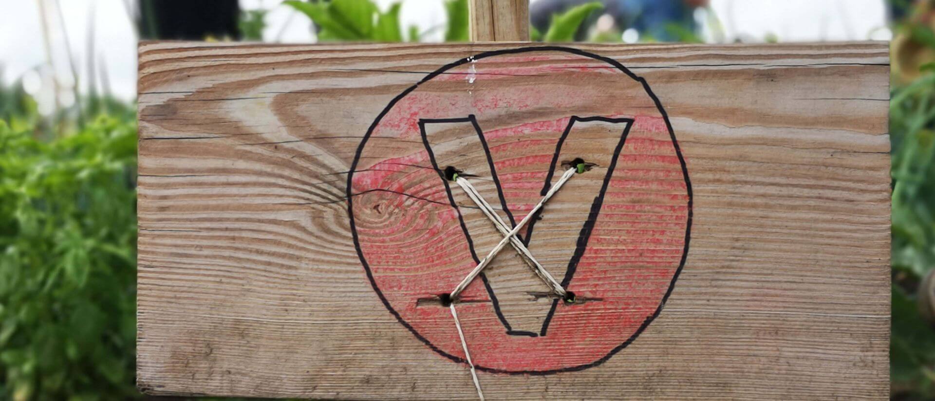 vienna house logo at the hotel garden